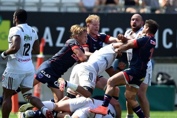 Affrontement entre le FC Grenoble et le CA Brive le 11 septembre au Stade des Alpes. 