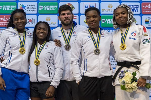 Une médaille d'argent aux championnats d'Europe de judo pour Audrey Tcheuméo, 4ème en partant de la gauche.