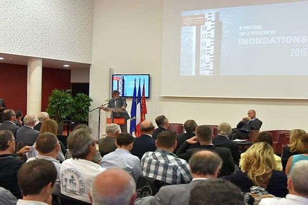 Montpellier - le 8e colloque régional sur les inondations - 28 mai 2015.