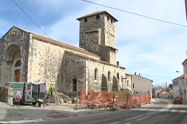 Découverte archéologique à proximité de l'église de Mélas, au Teil