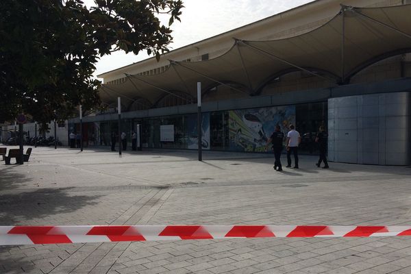 Les abords de la gare de Poitiers ont été interdits pendant une partie de l'après-midi