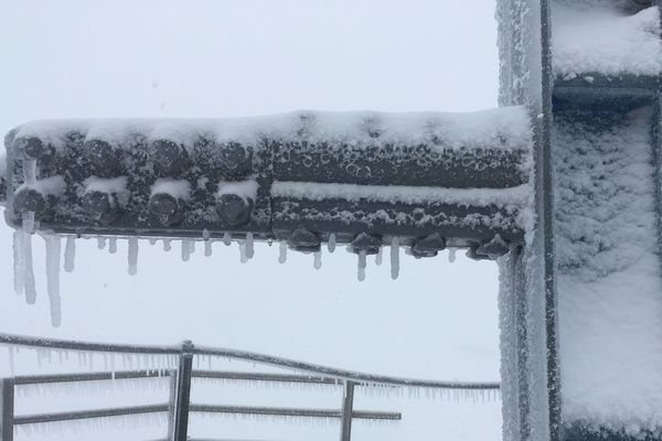 Le Mont-Dore est sous la neige depuis mardi 5 novembre.