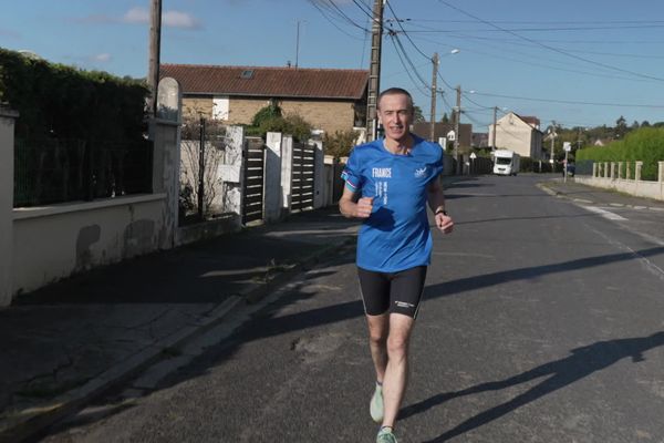 À 55 ans, Gilles s'entraîne pour participer au marathon de New-York qui a lieu dimanche 3 novembre.