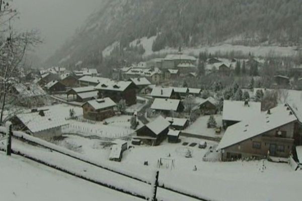 La station sous les flocons.