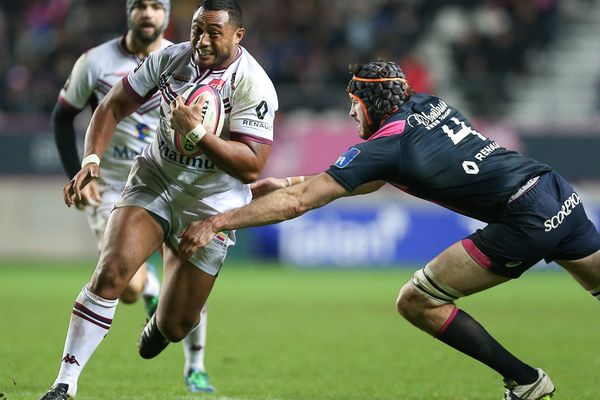  Stade français Vs UBB : Ole Avei (UBB) face à Hugh Pyle.