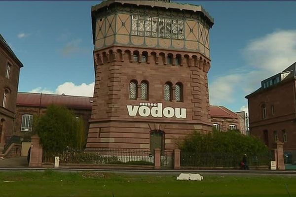 Le musée vaudou est installé dans un château d'eau près de la gare de Strasbourg