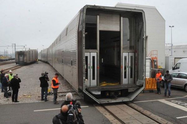 Problème électrique sur une rame de navette Eurotunnel. Conséquences en chaîne.