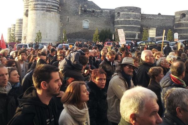 50 000 personnes à Angers ont marché pour la Liberté, en hommage aux victimes de l'attentat contre Charlie Hebdo et les otages de la porte de Vincennes