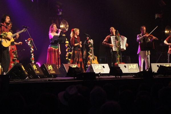 Le groupe Amari Famili était en concert ce jeudi à la salle Marcel Hélie