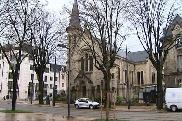 Une trentaine de demandeurs d'asile ont été accueillis pour la nuit dans les locaux de l’Eglise réformée de France, boulevard des Brosses à Dijon. 