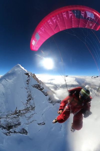 Le 28 juillet 2024, Jean-Yves Fredriksen descend en parapente du K2, au Pakistan.