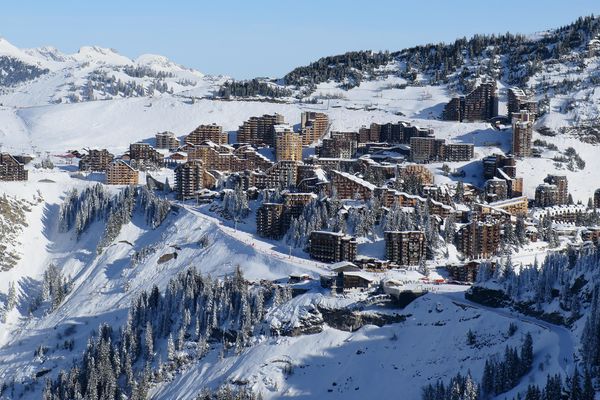 L'incendie s'est déclaré dans un hôtel de la station de sports d'hiver d'Avoriaz, en Haute-Savoie, dans la nuit du 17 au 18 mars 2024. (Illustration)