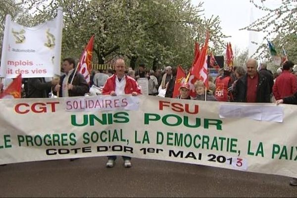 A Dijon, la CGT, FSU et Solidaires (rejoints par d'autres forces comme Lutte Ouvrière) se sont rassemblés place Wilson.