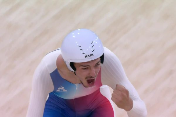 Alexandre Léauté remporte la Médaille d'or lors de l'épreuve de poursuite des Paralympiques de Paris 2024