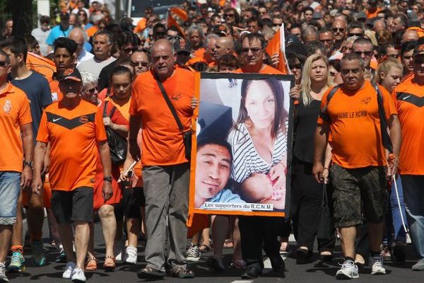 Environ 1500 personnes ont participé dimanche à Narbonne (Aude) à une marche en hommage au joueur.