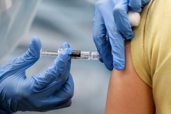 Sur les vingt-huit centres de vaccination encore en activité dans la capitale, seulement treize d'entre-eux vont rester en activité en novembre.