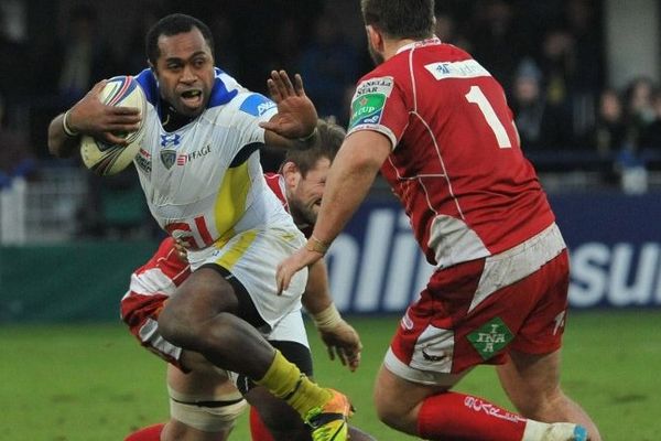 Sitiveni Sivivatu, en fin de contrat avec l'ASM en 2014, est annoncé à Castres la saison prochaine. Mais le joueur n'a toujours pas confirmé, les deux clubs non plus.