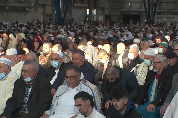 Près de 13 000 fidèles musulmans se sont retrouvés à l'Alpexpo de Grenoble, ce lundi 2 mai, pour célébrer la fin du ramadan.