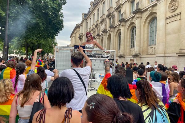 La Marche des fiertés du 8 juin 2024 à Nancy a réuni 3500 personnes selon les organisateurs, 2700 selon les forces de l'ordre.