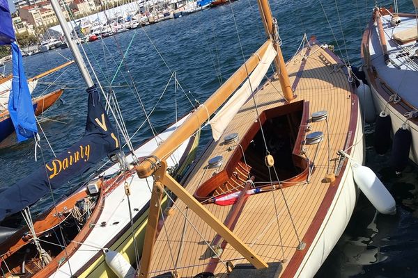 Le voilier lorrain Azaïs devient Monument Historique. L'équipage l'a appris juste avant sa seconde participation aux Régates Royales de Cannes, mercredi 26 septembre 2018.