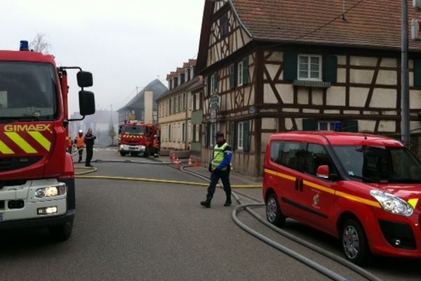 L'incendie s'est propagé dans plusieurs bâtiments