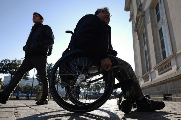 L'arnaque porte sur les travaux obligatoires d'accessibilité aux personnes handicapées des établissements recevant du public