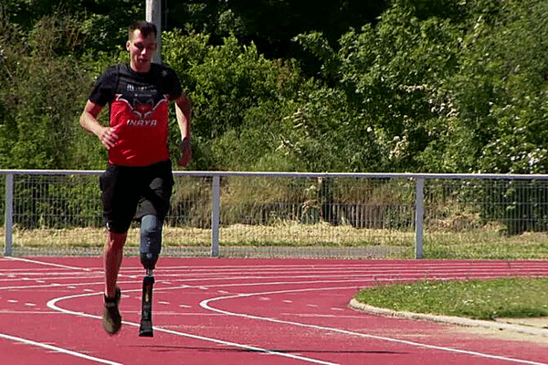 Loris s'est fixé de nouveaux défis : participer à un triathlon au mois d’août... et pourquoi pas, représenter la France aux Jeux Paralympiques, en 2028 ?