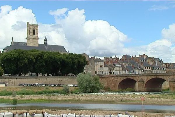 Nevers plage revient cet été en bord de Loire à partir du samedi 15 juillets.