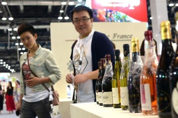 Le vin, comme les produits de luxe, l'aéronautique, l'automobile, sont des marchés bien introduits en Chine. Les petites et moyennes entreprises tentent l'expérience chinoise en se formant à la négociation subtile avec leurs homologues chinoises.