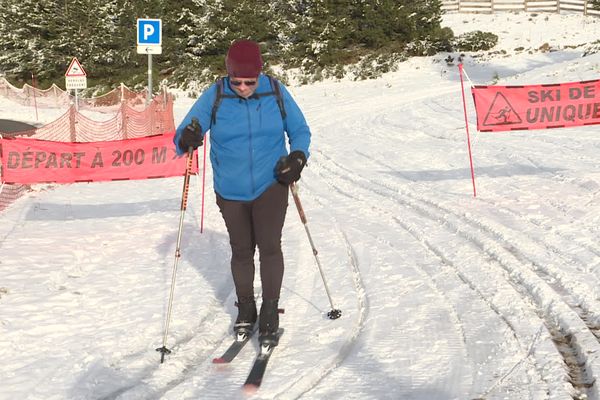 Dans le Cantal, les premiers skieurs sont arrivés au col de Prat-de-Bouc.