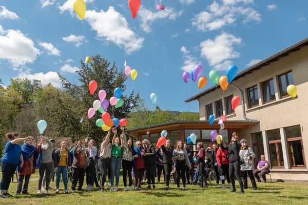 Des vacances avec des lycéens pour les malades Alzheimer de l'EHPAD de Beaucourt