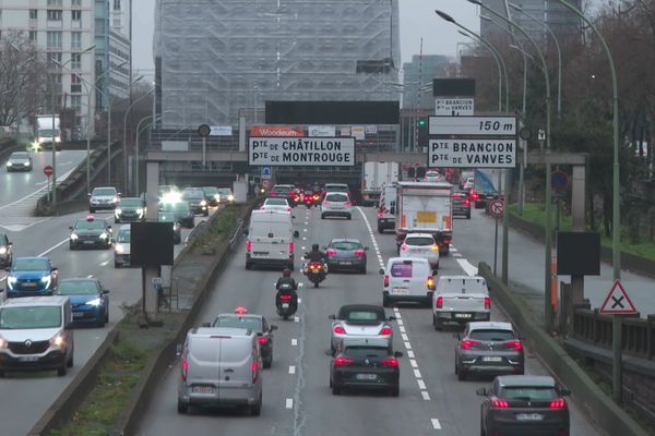 Paris et la voiture, une histoire tumultueuse. Parigo fait le point ce samedi 16 novembre. (Illustration)