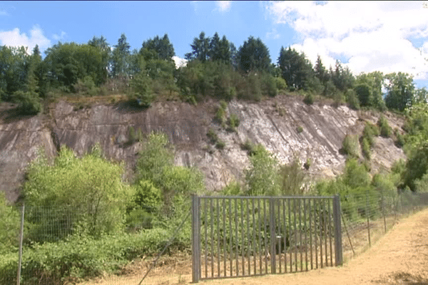 Les Renardières, exploitée en mine à ciel ouvert et en galeries minières