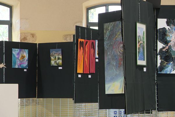 Du 10 au 12 novembre, l'association Les Encadrés à Audincourt (Doubs) organise une vente d'art caritative au profit des Restos du cœur.