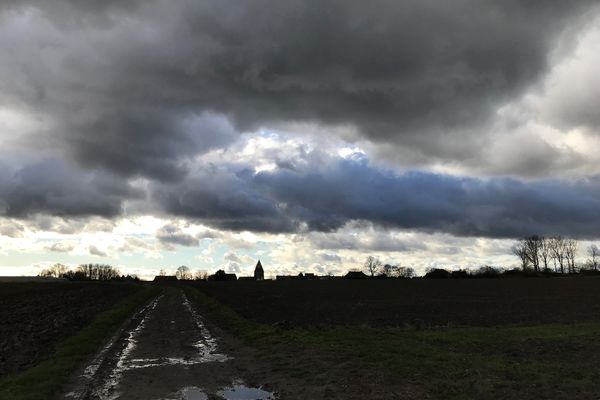 Ciel couvert d'automne