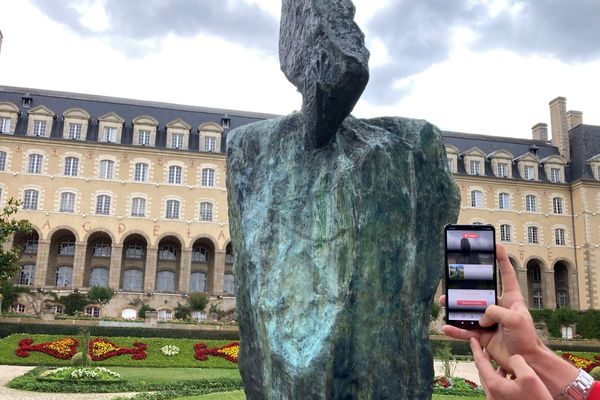 Le Magicien, dans le jardin du Palais Saint-Georges, identifié grâce à l'application Whatizit