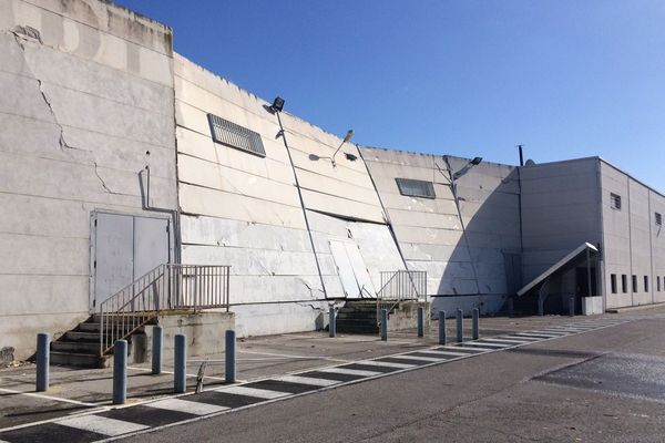 Le toit du magasin Darty à Pérols menace de s'effondrer - mars 2018