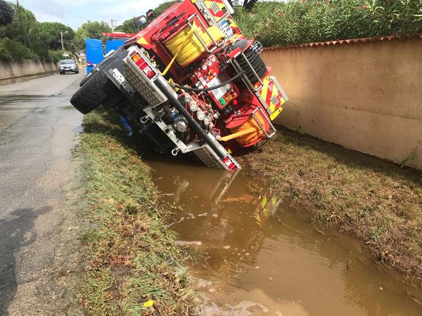 A fire-brigade truck from Gard fell into a ditch at Nages during the red vigilance of 14/09/2021