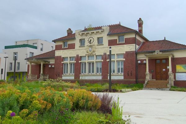 Trois candidats sont encore en lice dans la course à la mairie de Longueau.