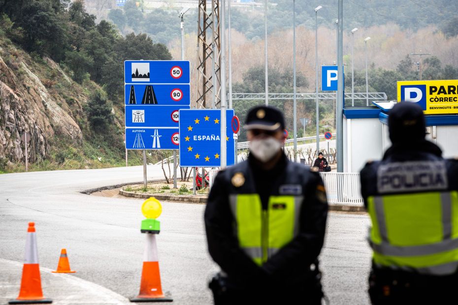 España endurece las condiciones de entrada de los franceses en su territorio