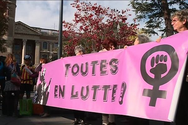 En France, en 2017, les femmes sont payées 15,8% de moins que les hommes.