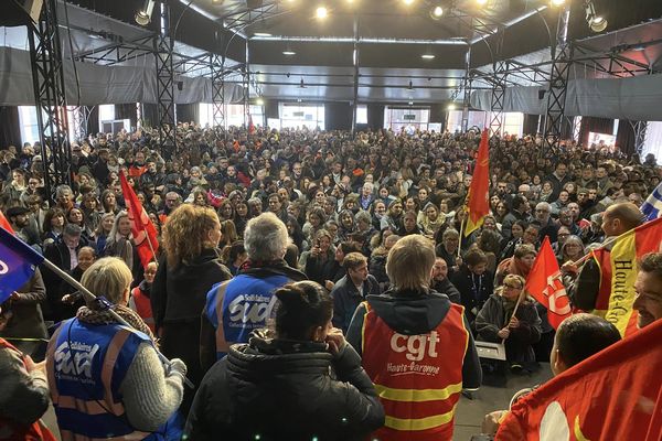 Plus d'un millier d'employés du Conseil départemental de Haute-Garonne se sont réunis, mardi 19 novembre 2024, pour dénoncer les mesures d'économies de la collectivité.