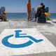 Exemple d'équipements disponibles sur uns plage labellisée handiplage.