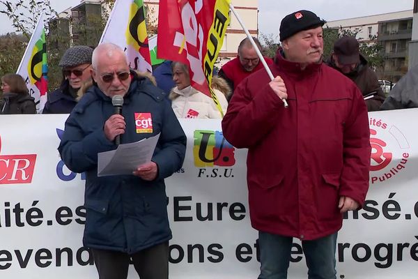 A Evreux (Eure), les retraités manifestent ce mardi 3 décembre 2024 pour bénéficier d'une hausse de leurs pensions.