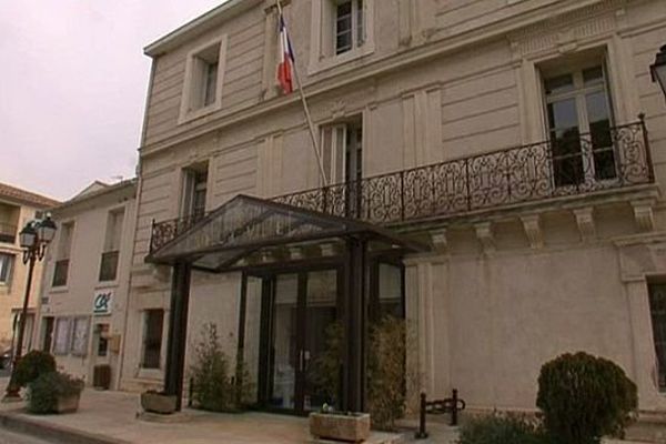 Bouzigues (Hérault) - la mairie - mars 2014.