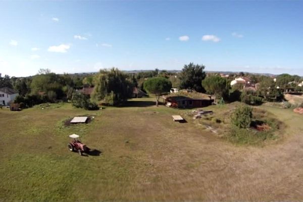 La ferme du "centième singe" à Belberaud (Haute-Garonne)