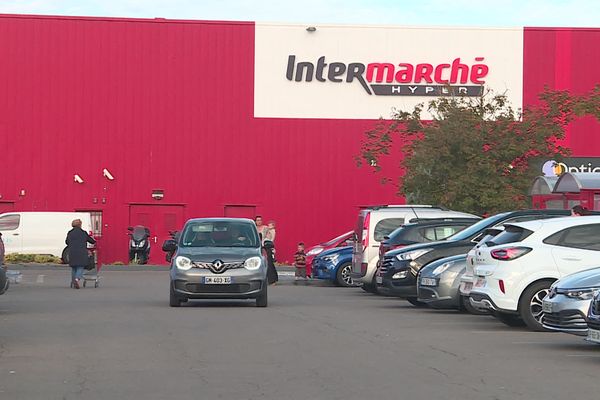 A Fontaine-les-Dijon, les 8000m² du Casino ont été repris par Intermarché.