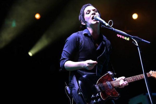 Brian Molko, le chanteur et leader du groupe Placebo. Ils seront en concert le 24 mai 2015 à Clermont-Ferrand.