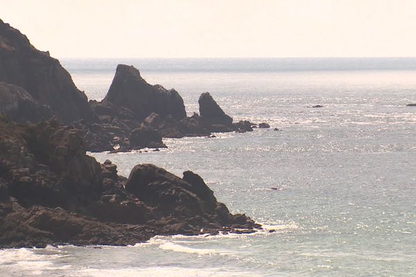 La campagne de prélèvement de l'ACRO concerne l'ensemble du littoral normand de Dieppe (76) à Granville (50).