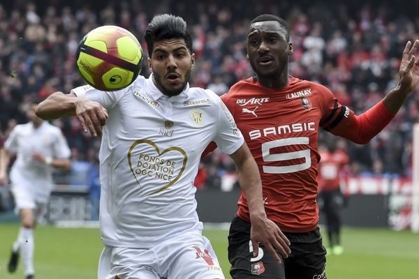 Le niçois Bassem Srarfi, en blanc, lors du match Rennes - Nice, le dimanche 14 avril 2019